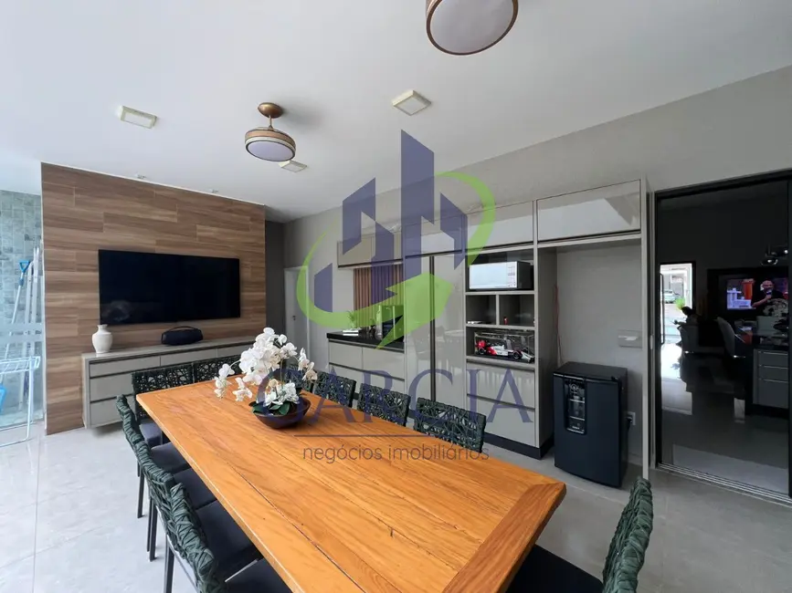 Foto 2 de Casa com 3 quartos à venda, 250m2 em Residencial Village da Serra, Mogi Guacu - SP