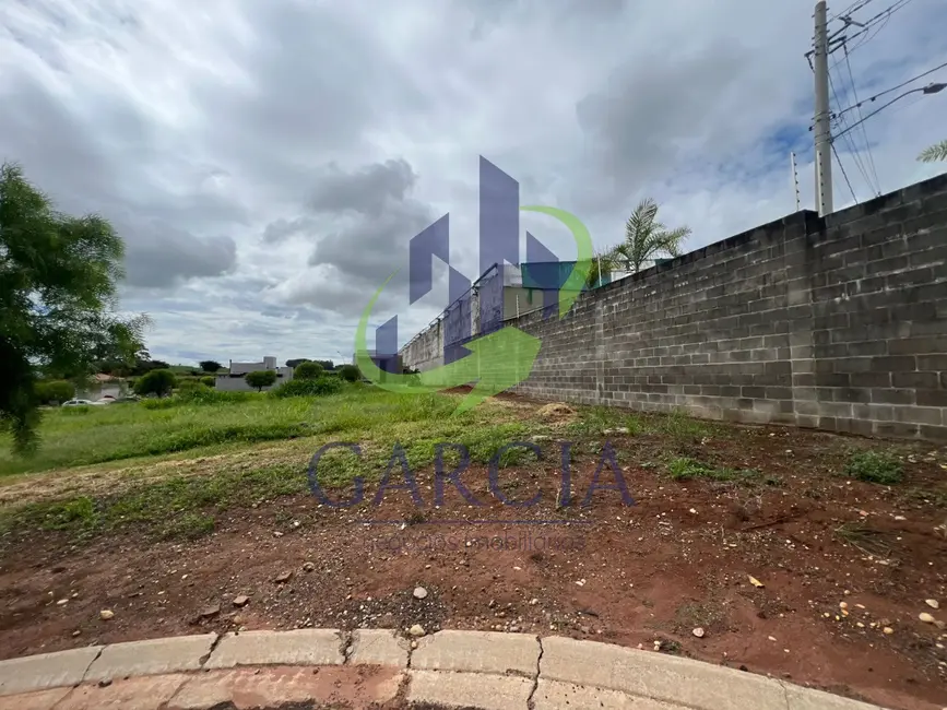 Foto 1 de Terreno / Lote à venda, 302m2 em Mogi Guacu - SP