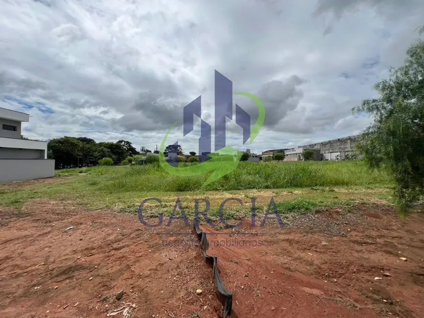 Foto 1 de Terreno / Lote à venda, 300m2 em Mogi Guacu - SP