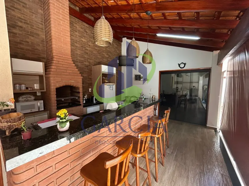 Foto 1 de Casa com 3 quartos à venda, 180m2 em Jardim Igaçaba, Mogi Guacu - SP