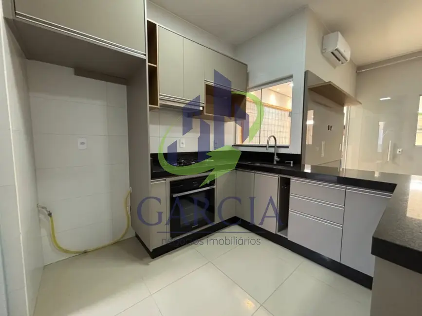 Foto 3 de Casa com 2 quartos para alugar, 60m2 em Jardim Itamaraty, Mogi Guacu - SP