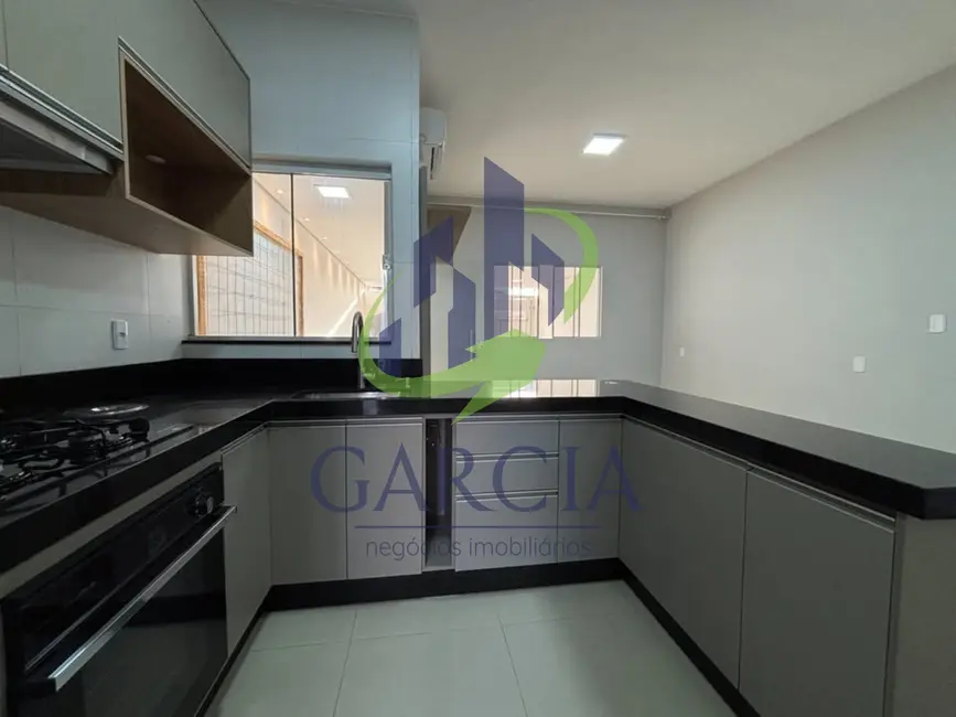 Foto 5 de Casa com 2 quartos para alugar, 60m2 em Jardim Itamaraty, Mogi Guacu - SP
