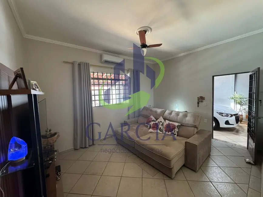 Foto 4 de Casa com 3 quartos à venda, 217m2 em Jardim Guaçuano, Mogi Guacu - SP