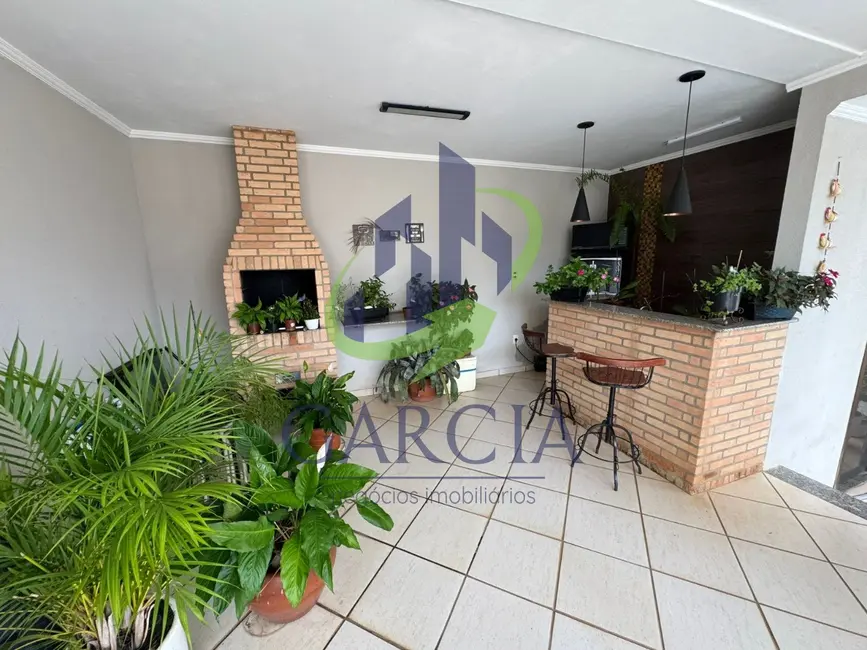 Foto 2 de Casa com 4 quartos à venda, 163m2 em Jardim Itamaraty, Mogi Guacu - SP