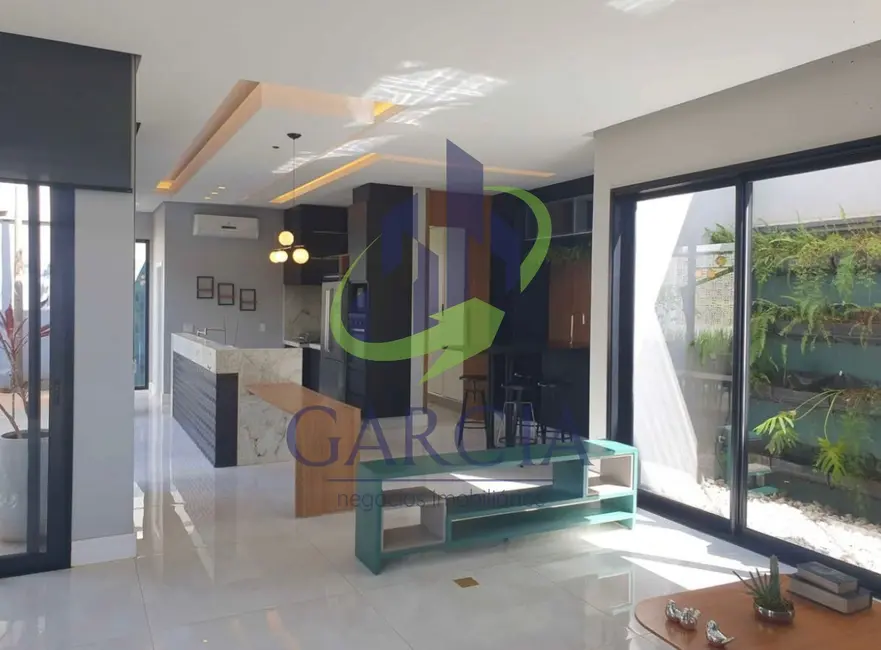 Casa com 3 quartos à venda, 273m2 em Morro Vermelho, Mogi Mirim - SP - imagem 1 Foto 1 de Casa com 3 quartos à venda, 273m2 em Morro Vermelho, Mogi Mirim - SP