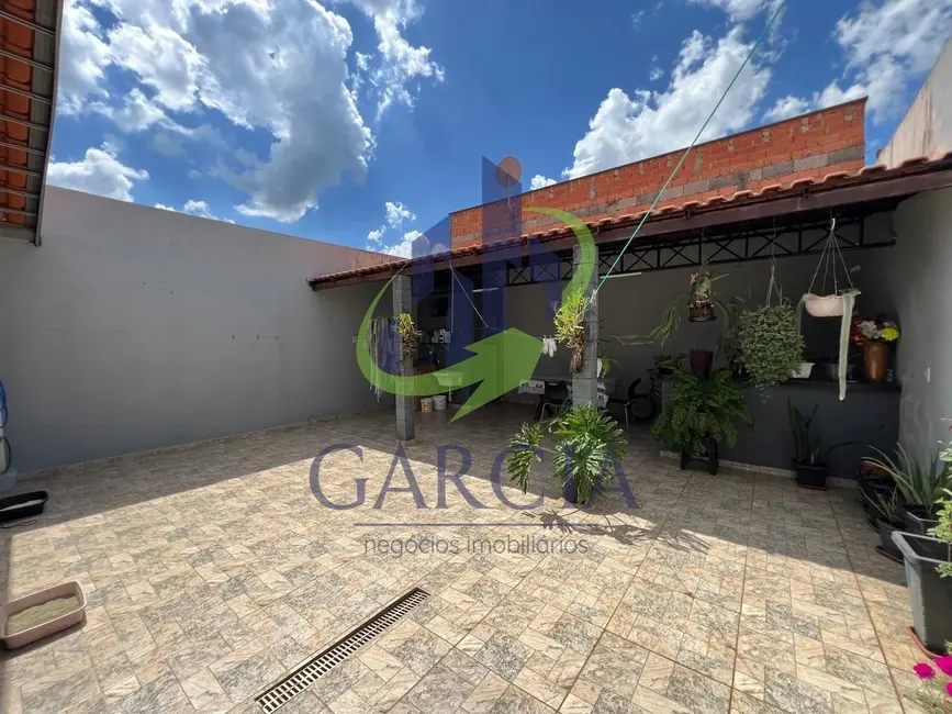 Foto 2 de Casa com 2 quartos à venda, 90m2 em Mogi Guacu - SP