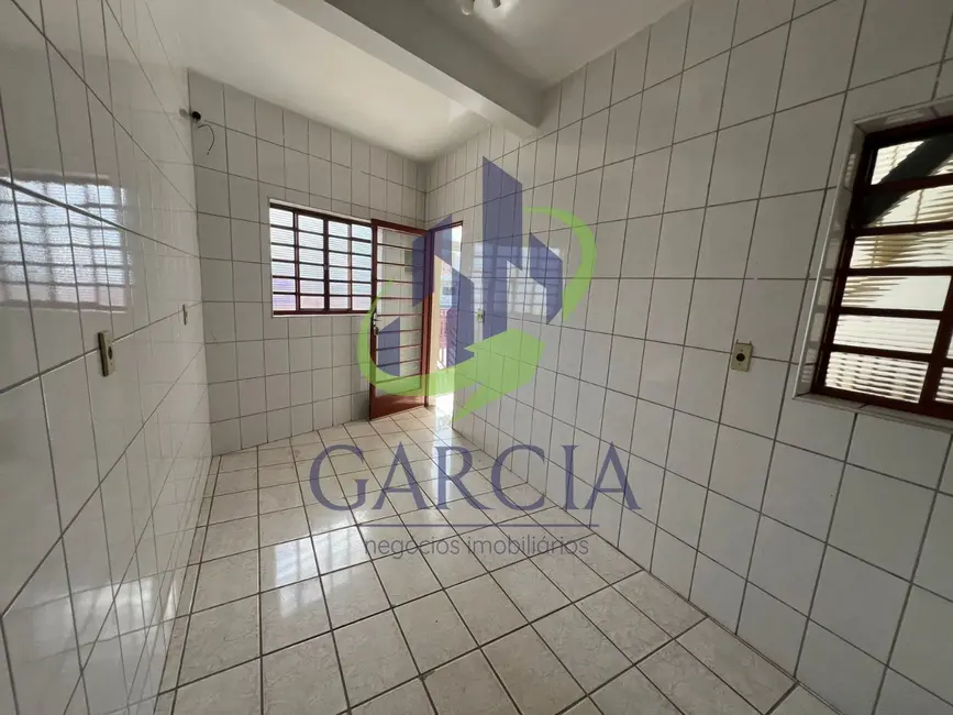 Foto 9 de Casa com 3 quartos para alugar, 200m2 em Jardim Santo Antônio, Mogi Guacu - SP