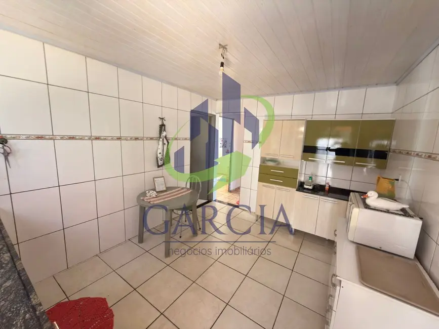 Foto 5 de Casa com 3 quartos à venda, 130m2 em Estiva Gerbi - SP