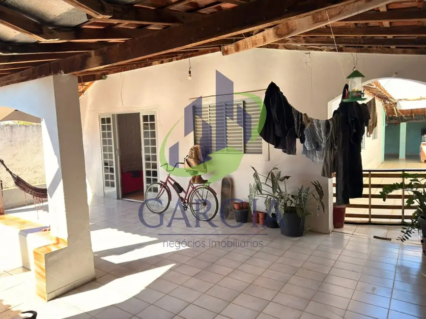 Foto 2 de Casa com 3 quartos à venda, 130m2 em Estiva Gerbi - SP