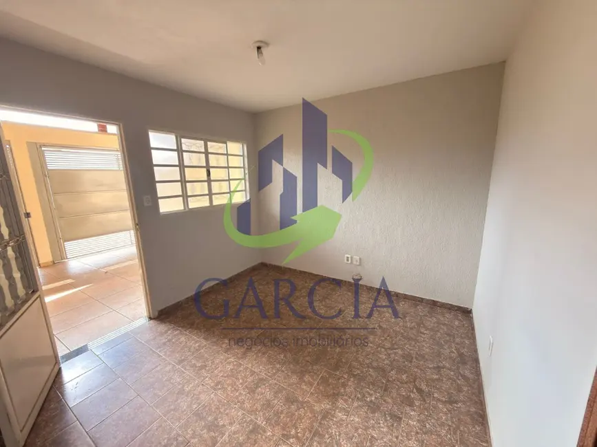 Foto 2 de Casa com 2 quartos para alugar, 115m2 em Jardim Igaçaba, Mogi Guacu - SP