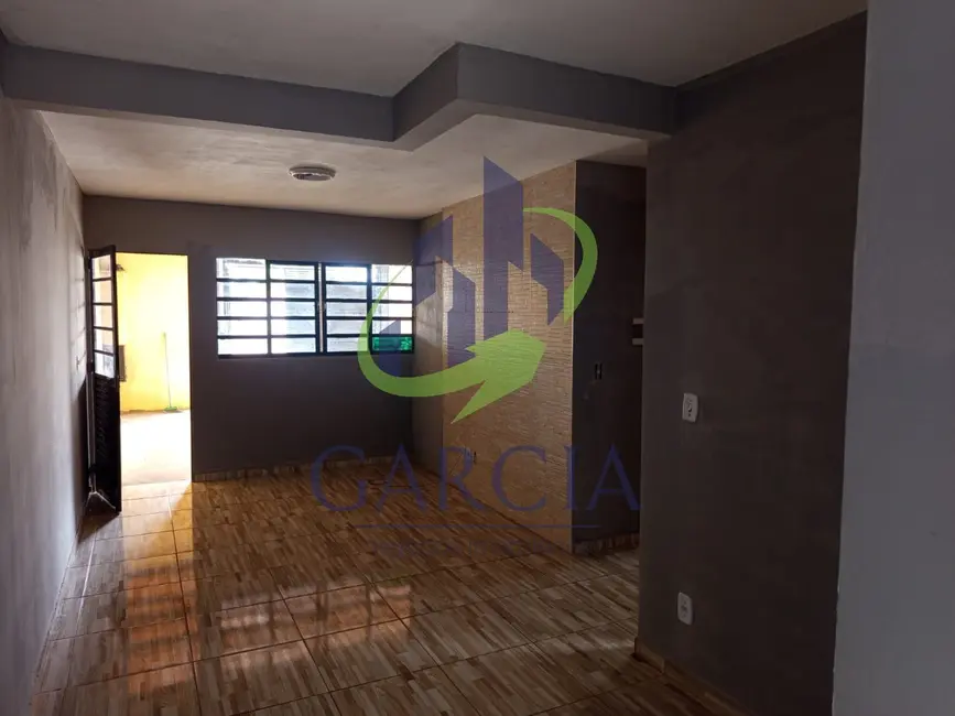 Foto 1 de Casa com 2 quartos para alugar, 140m2 em Mogi Guacu - SP