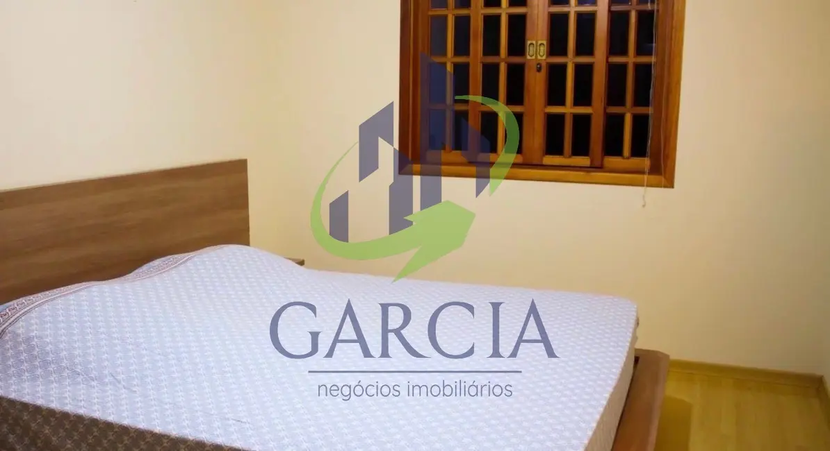 Foto 3 de Casa com 3 quartos à venda e para alugar, 201m2 em Estiva Gerbi - SP