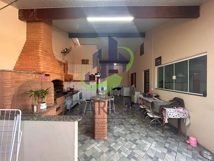 Foto 2 de Casa com 3 quartos à venda, 270m2 em Jardim Pansani, Mogi Guacu - SP