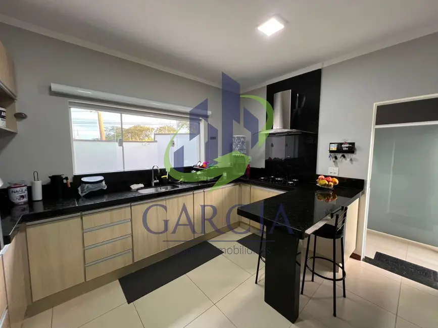 Foto 3 de Casa com 4 quartos à venda, 295m2 em Jardim Hermínio Bueno, Mogi Guacu - SP
