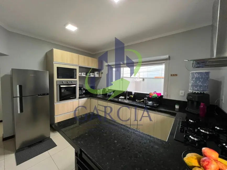 Foto 2 de Casa com 4 quartos à venda, 295m2 em Jardim Hermínio Bueno, Mogi Guacu - SP