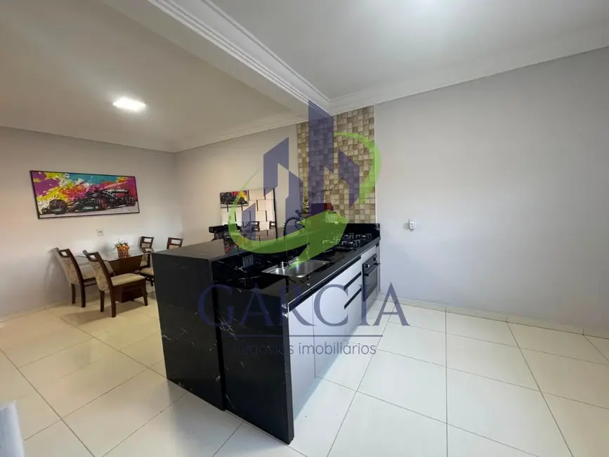 Foto 2 de Casa com 3 quartos à venda, 180m2 em Mogi Guacu - SP