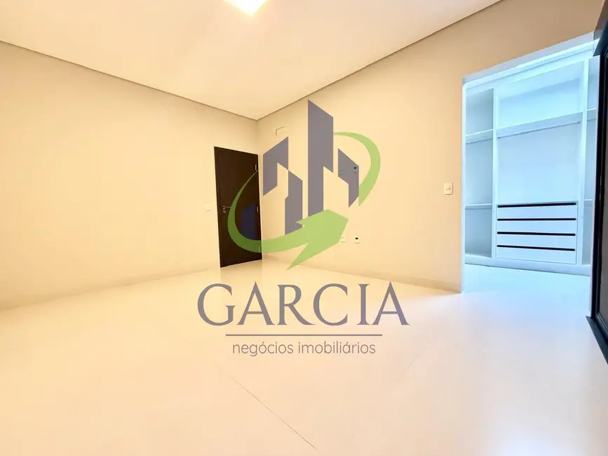 Foto 8 de Casa com 4 quartos à venda, 400m2 em Mogi Mirim - SP