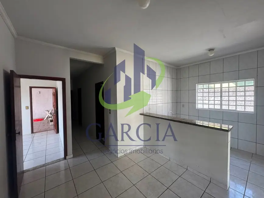 Casa com 2 quartos à venda e para alugar, 155m2 em Loteamento Cidade Nova Mogi-Guaçu, Mogi Guacu - SP - imagem 2 Foto 2 de Casa com 2 quartos à venda e para alugar, 155m2 em Loteamento Cidade Nova Mogi-Guaçu, Mogi Guacu - SP