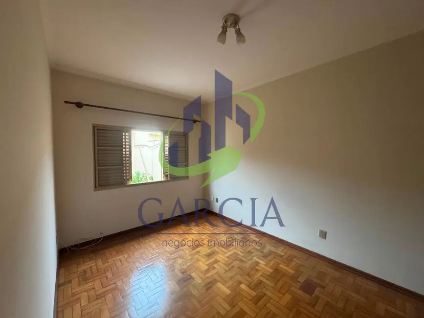 Foto 4 de Casa com 3 quartos à venda, 241m2 em Vila Roberto, Mogi Guacu - SP