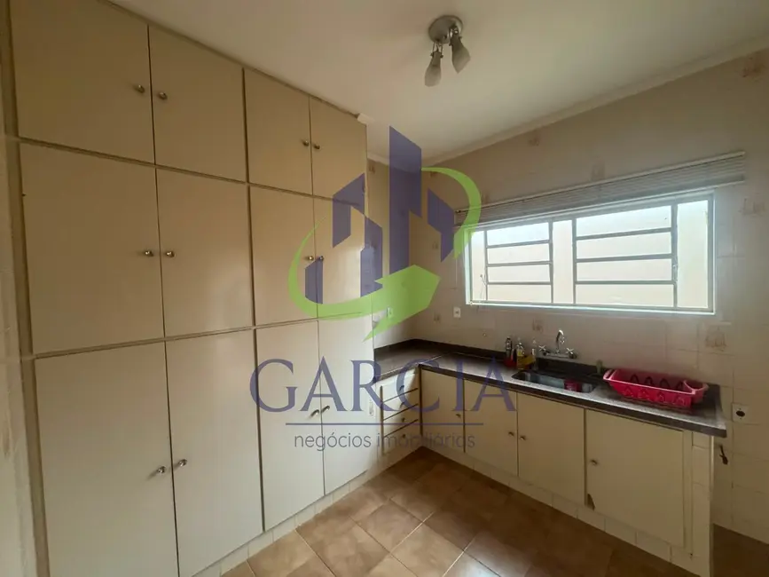 Foto 3 de Casa com 3 quartos à venda, 241m2 em Vila Roberto, Mogi Guacu - SP