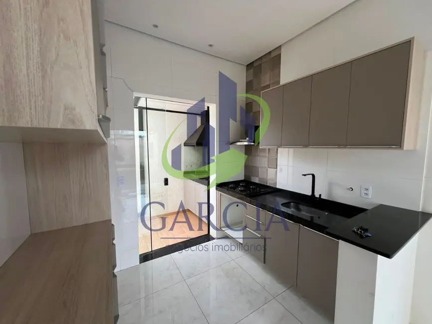 Foto 4 de Casa com 2 quartos à venda e para alugar, 60m2 em Loteamento Parque Real Guaçu, Mogi Guacu - SP