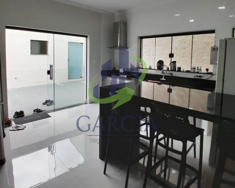 Foto 6 de Casa com 4 quartos à venda e para alugar, 260m2 em Jardim Camargo, Mogi Guacu - SP