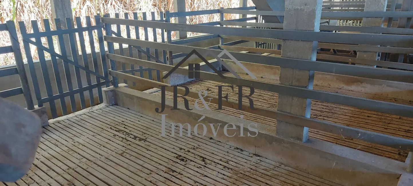 Foto 2 de Chácara com 5 quartos à venda, 360m2 em Camacari - BA