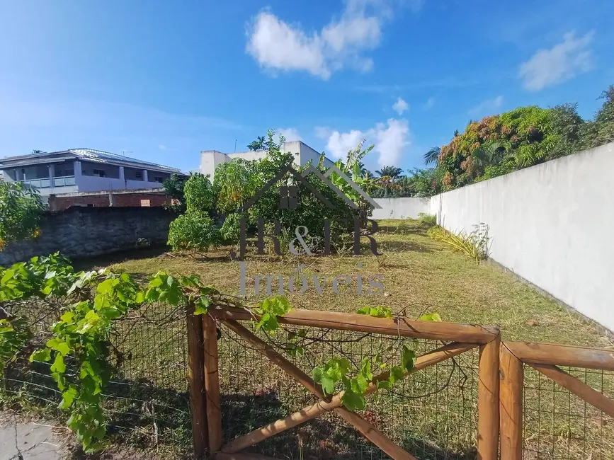 Foto 1 de Terreno / Lote à venda, 300m2 em Camacari - BA