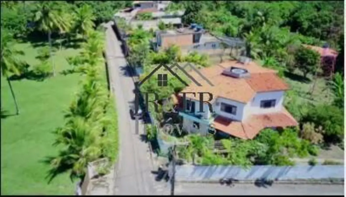 Foto 1 de Casa com 5 quartos à venda, 317m2 em Camacari - BA