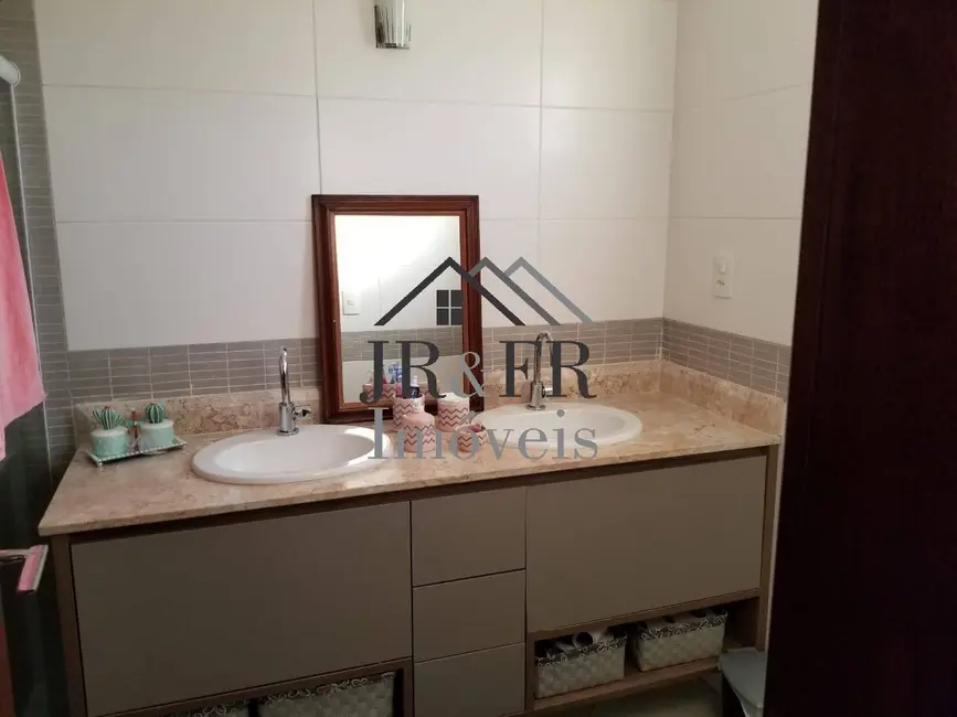 Casa com 3 quartos à venda, 180m2 em Buraquinho, Lauro De Freitas - BA - imagem 9 Foto 9 de Casa com 3 quartos à venda, 180m2 em Buraquinho, Lauro De Freitas - BA