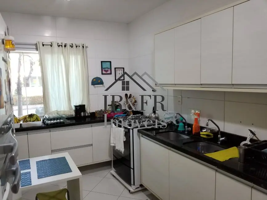 Casa com 3 quartos à venda, 180m2 em Buraquinho, Lauro De Freitas - BA - imagem 5 Foto 5 de Casa com 3 quartos à venda, 180m2 em Buraquinho, Lauro De Freitas - BA