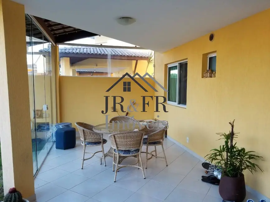 Casa com 3 quartos à venda, 180m2 em Buraquinho, Lauro De Freitas - BA - imagem 3 Foto 3 de Casa com 3 quartos à venda, 180m2 em Buraquinho, Lauro De Freitas - BA