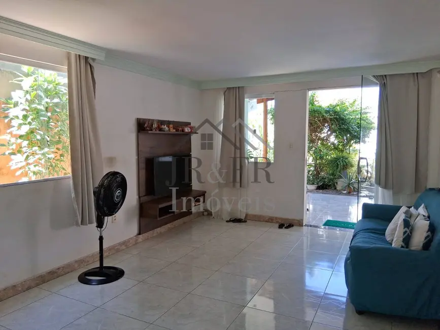 Foto 7 de Casa com 5 quartos à venda, 230m2 em Camacari - BA