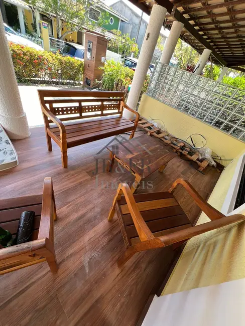 Foto 1 de Casa com 4 quartos à venda, 200m2 em Camacari - BA