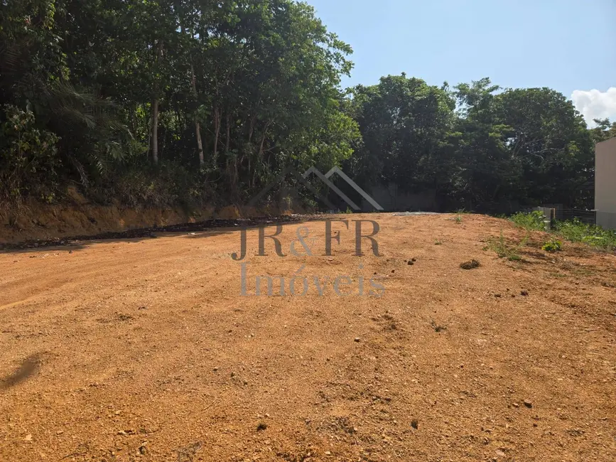 Foto 3 de Terreno / Lote à venda, 360m2 em Camacari - BA