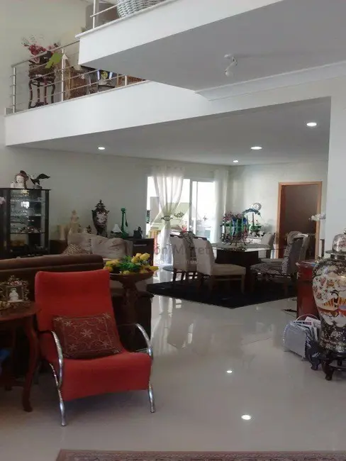 Casa com 5 quartos à venda, 534m2 em Valinhos - SP - imagem 4 Foto 4 de Casa com 5 quartos à venda, 534m2 em Valinhos - SP