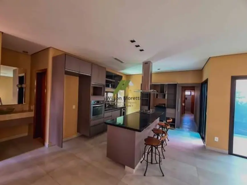 Foto 3 de Casa de Condomínio com 3 quartos à venda, 200m2 em Cabreuva - SP