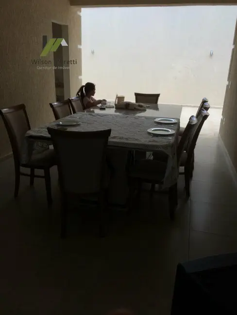 Casa com 3 quartos à venda, 300m2 em Medeiros, Jundiai - SP - imagem 8 Foto 8 de Casa com 3 quartos à venda, 300m2 em Medeiros, Jundiai - SP