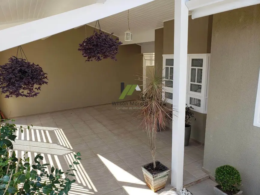 Casa com 3 quartos à venda, 200m2 em Parque da Represa, Jundiai - SP - imagem 3 Foto 3 de Casa com 3 quartos à venda, 200m2 em Parque da Represa, Jundiai - SP