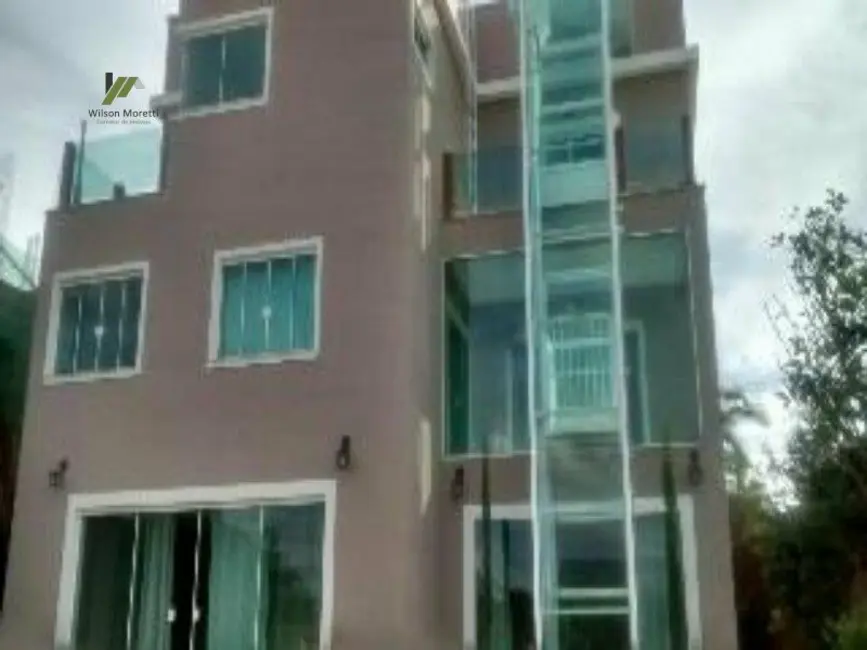 Casa com 3 quartos à venda, 431m2 em Medeiros, Jundiai - SP - imagem 3 Foto 3 de Casa com 3 quartos à venda, 431m2 em Medeiros, Jundiai - SP