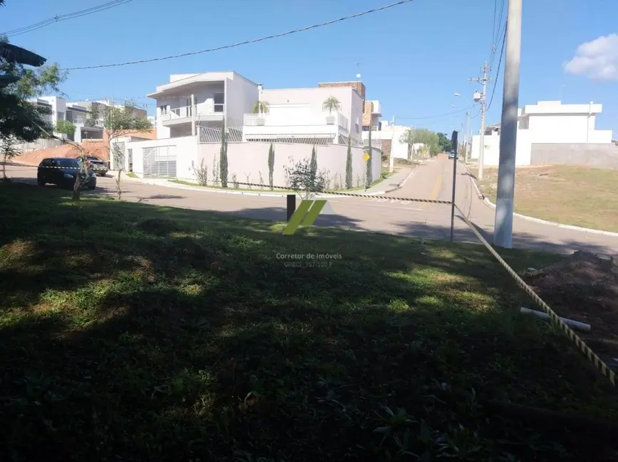Foto 1 de Terreno / Lote à venda, 260m2 em Jundiai - SP