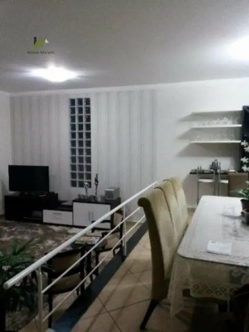 Sobrado com 3 quartos à venda, 200m2 em Jundiai - SP - imagem 3 Foto 3 de Sobrado com 3 quartos à venda, 200m2 em Jundiai - SP