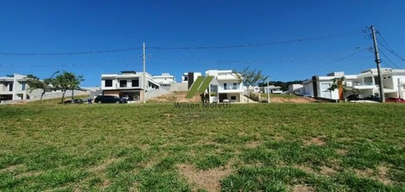 Foto 1 de Terreno / Lote à venda, 582m2 em Louveira - SP