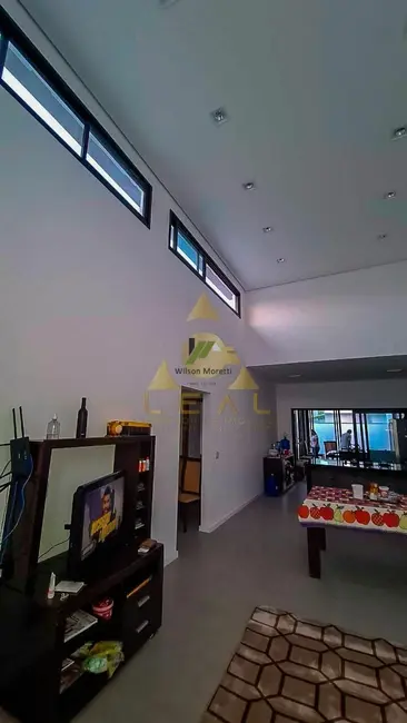 Foto 3 de Casa de Condomínio com 3 quartos à venda, 170m2 em Cabreuva - SP