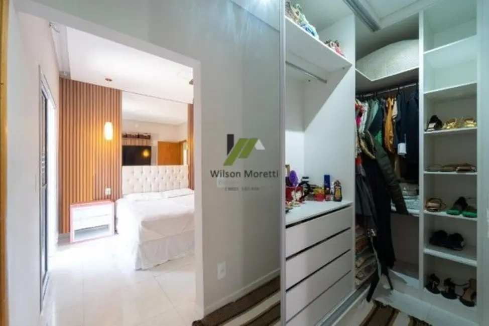 Sobrado com 3 quartos à venda, 140m2 em Residencial Santa Giovana, Jundiai - SP - imagem 8 Foto 8 de Sobrado com 3 quartos à venda, 140m2 em Residencial Santa Giovana, Jundiai - SP