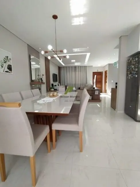 Sobrado com 3 quartos à venda, 140m2 em Residencial Santa Giovana, Jundiai - SP - imagem 4 Foto 4 de Sobrado com 3 quartos à venda, 140m2 em Residencial Santa Giovana, Jundiai - SP