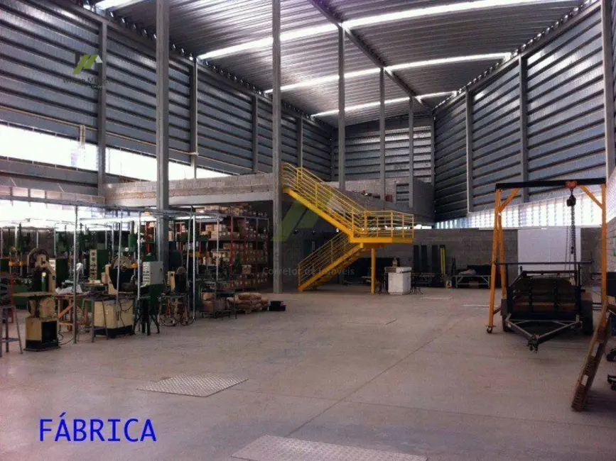 Foto 2 de Armazém / Galpão à venda, 1800m2 em Jarinu - SP