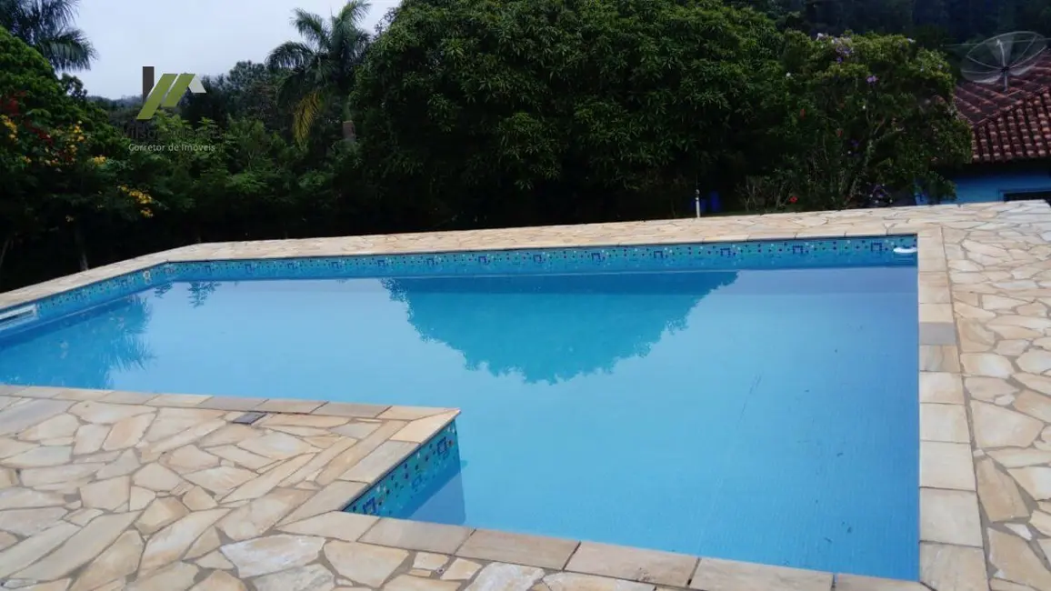 Chácara com 3 quartos à venda, 130m2 em Louveira - SP - imagem 1 Foto 1 de Chácara com 3 quartos à venda, 130m2 em Louveira - SP