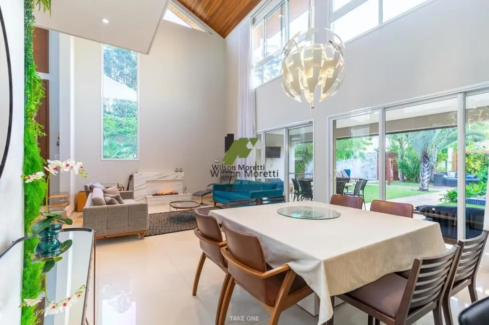 Casa com 3 quartos à venda, 313m2 em Vinhedo - SP - imagem 3 Foto 3 de Casa com 3 quartos à venda, 313m2 em Vinhedo - SP