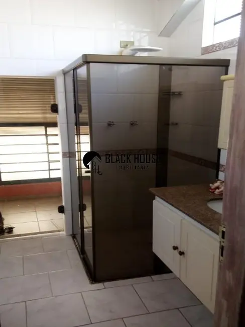 Sobrado com 3 quartos à venda, 200m2 em Jardim Santa Rosália, Sorocaba - SP - imagem 9 Foto 9 de Sobrado com 3 quartos à venda, 200m2 em Jardim Santa Rosália, Sorocaba - SP